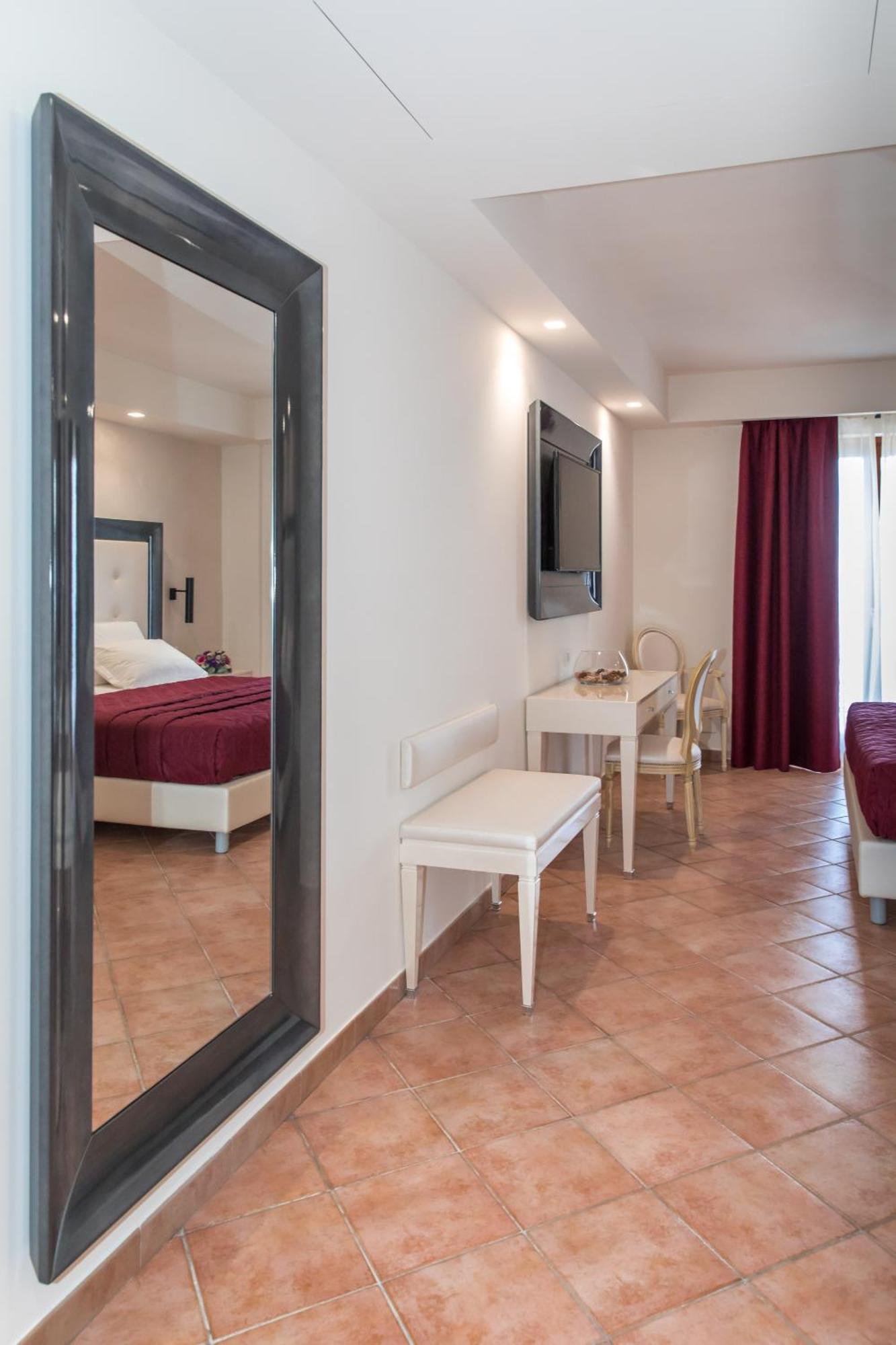 Hotel Martino มาราเตอา ภายนอก รูปภาพ
